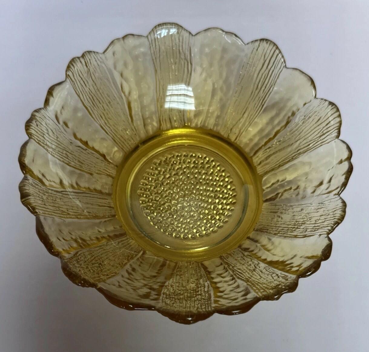 Set Of 2 Vintage Amber Flower Bowl 6” x 1.5” Sunflower